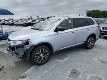  Salvage Mitsubishi Outlander
