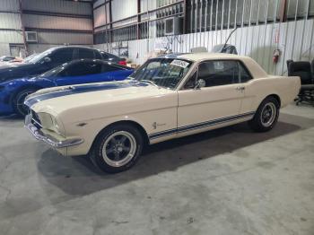  Salvage Ford Mustang