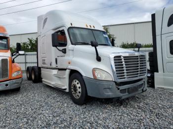  Salvage Freightliner Cascadia