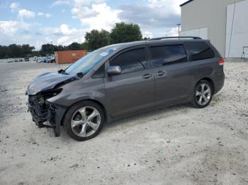  Salvage Toyota Sienna