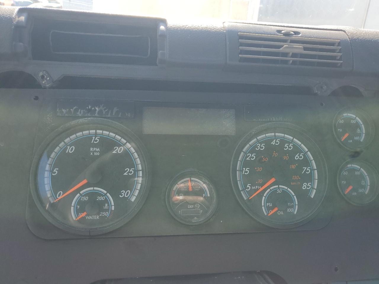 Freightliner Cascadia 1 Image 8