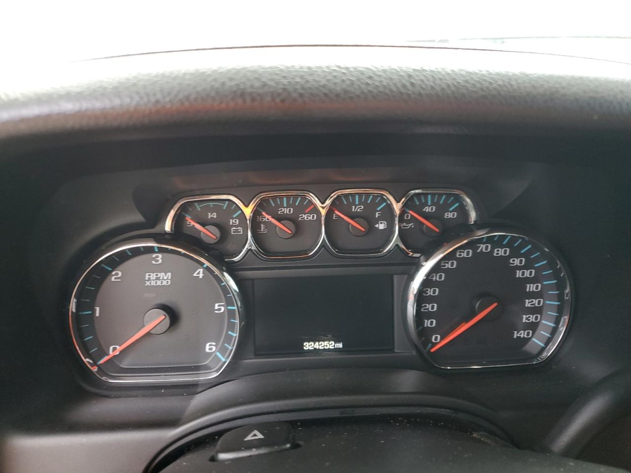 Chevrolet Suburban C1500 Lt Image 5