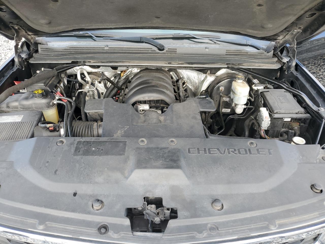 Chevrolet Suburban C1500 Lt Image 8