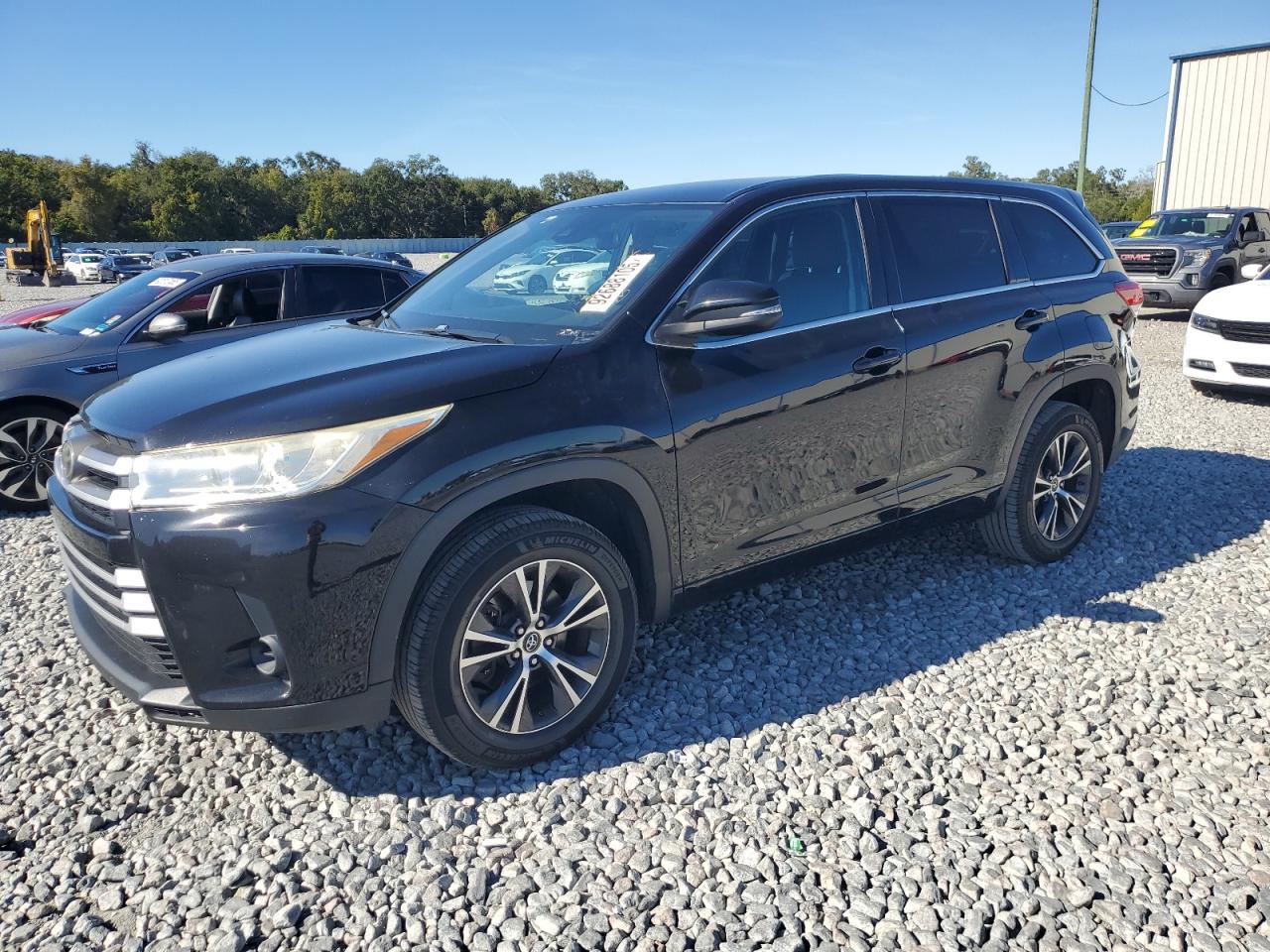 Toyota Highlander Le Image 1