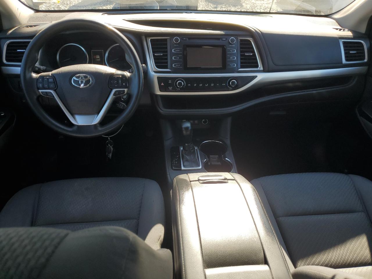 Toyota Highlander Le Image 11