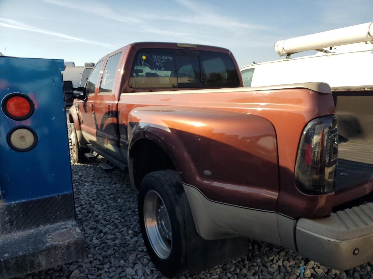 Ford F-450 Super Duty Image 11