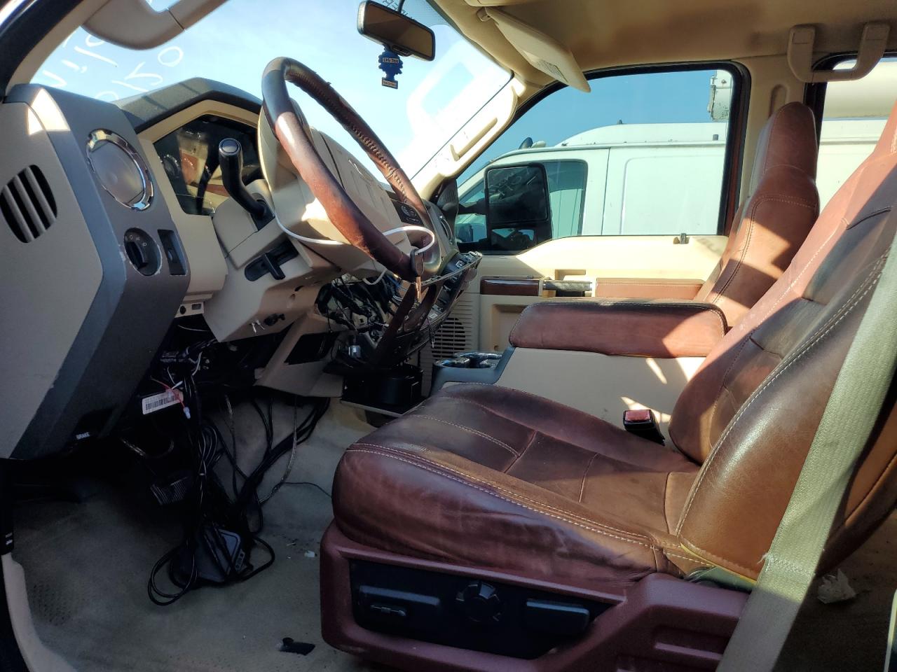 Ford F-450 Super Duty Image 5