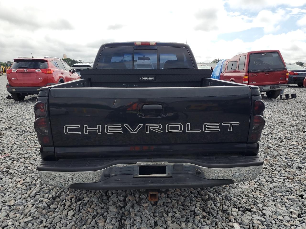 Chevrolet Silverado C1500 Image 4