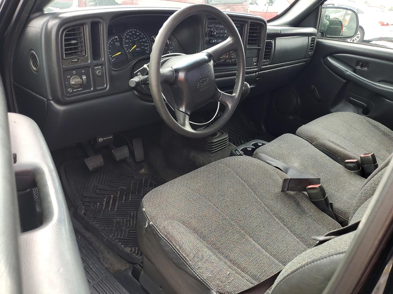 Chevrolet Silverado C1500 Image 9