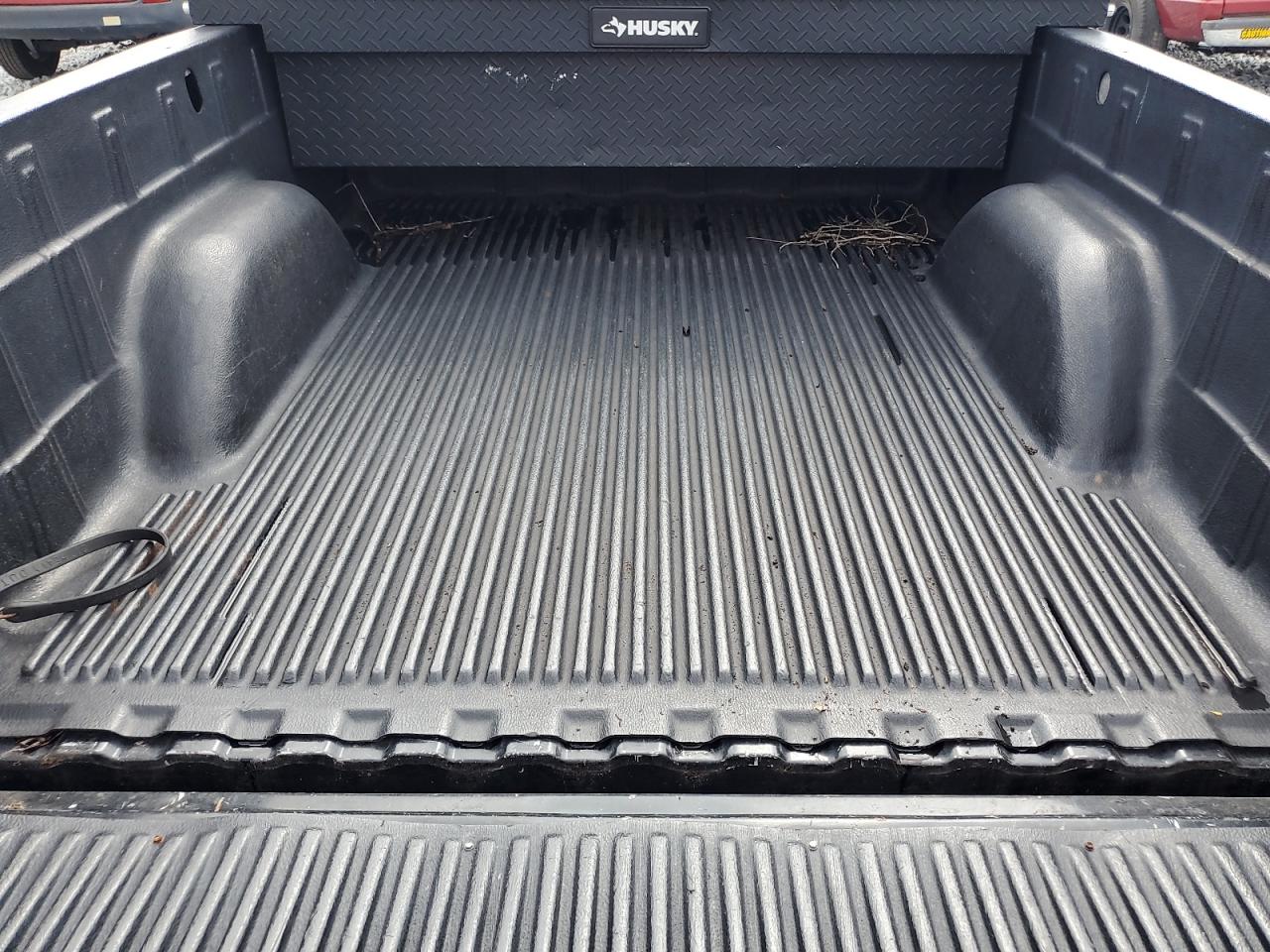 Chevrolet Silverado C1500 Image 11