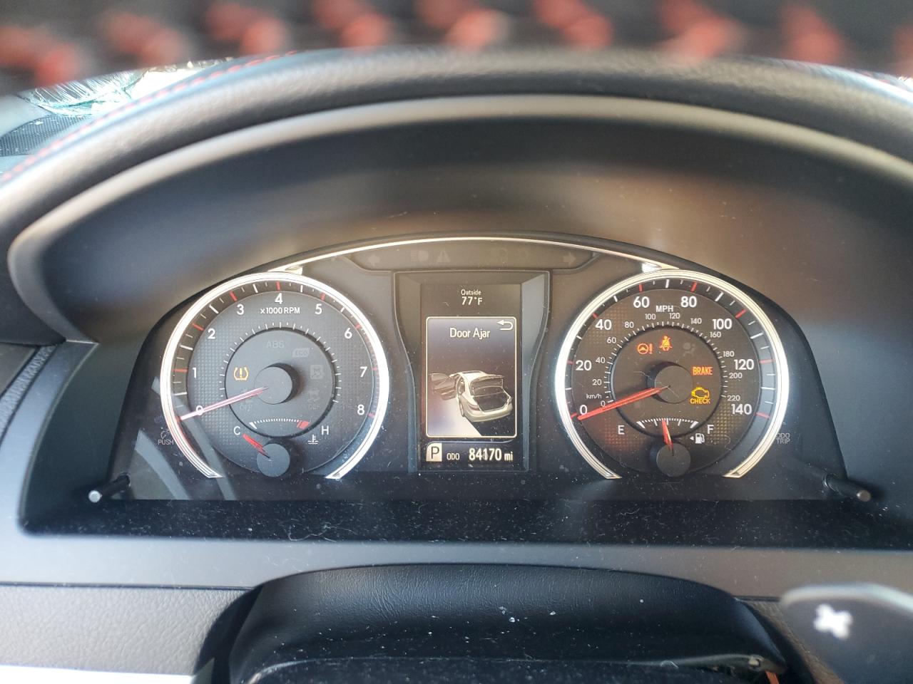 Toyota Camry Le Image 7