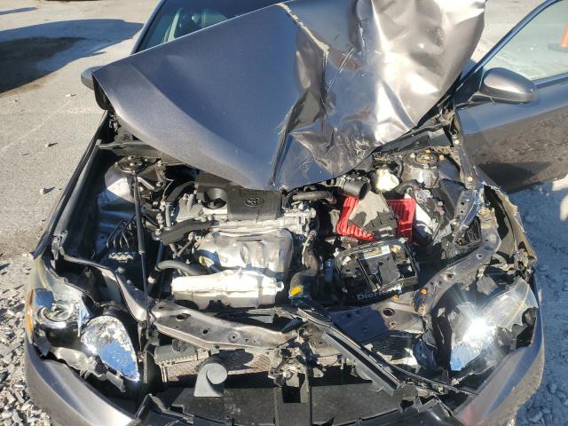 Toyota Camry Le Image 11