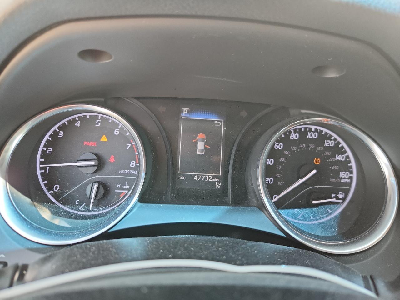 Toyota Camry L Image 3