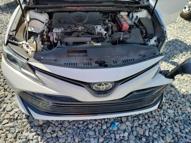 Toyota Camry L Image 12