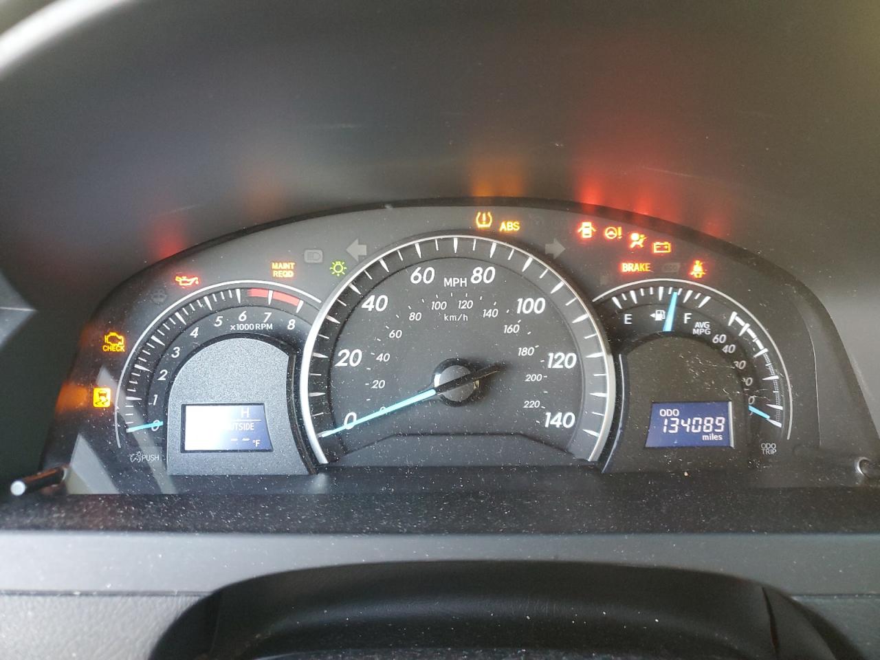 Toyota Camry L Image 12