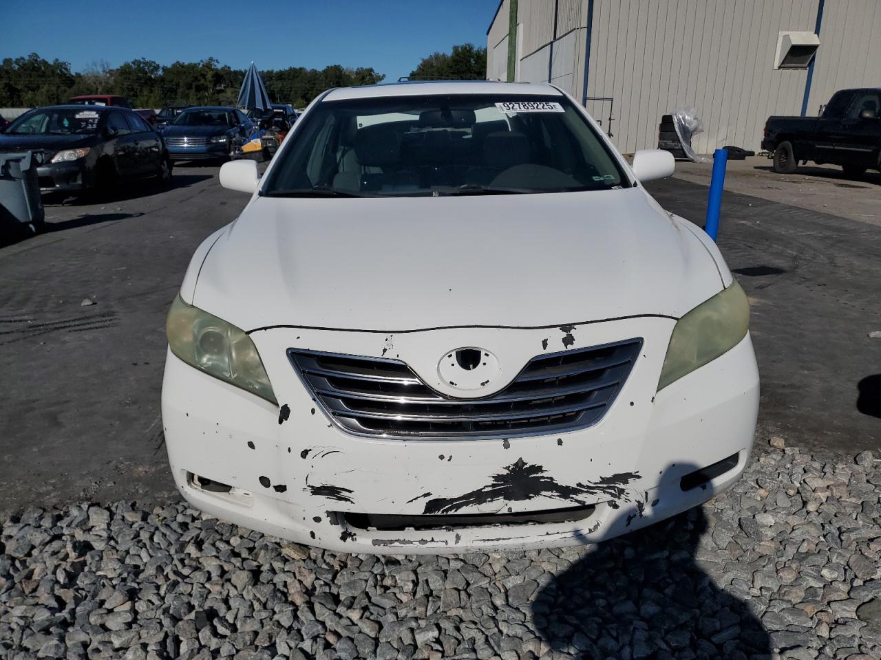 Toyota Camry Hybrid Image 3