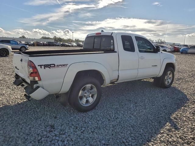 Toyota Tacoma Access Cab Image 5