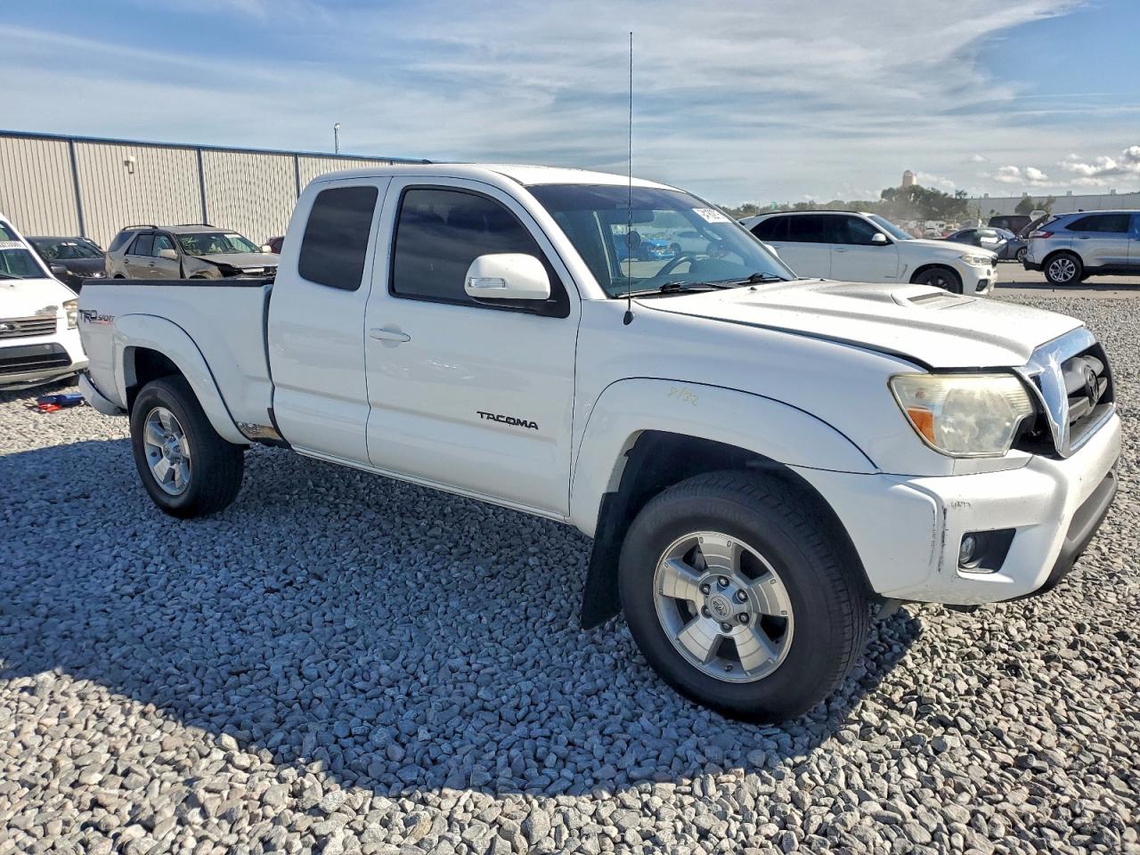 Toyota Tacoma Access Cab Image 7
