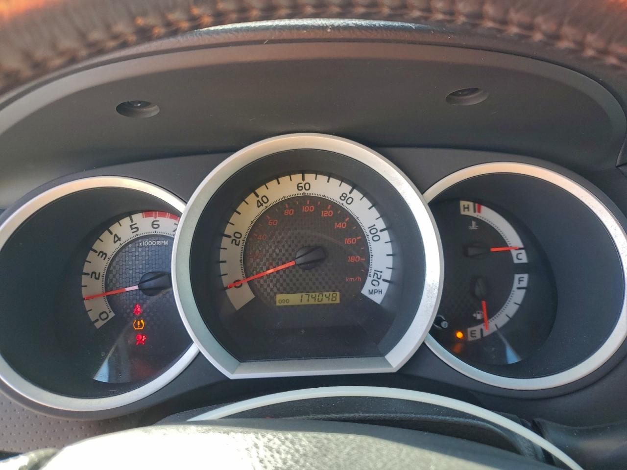 Toyota Tacoma Access Cab Image 6