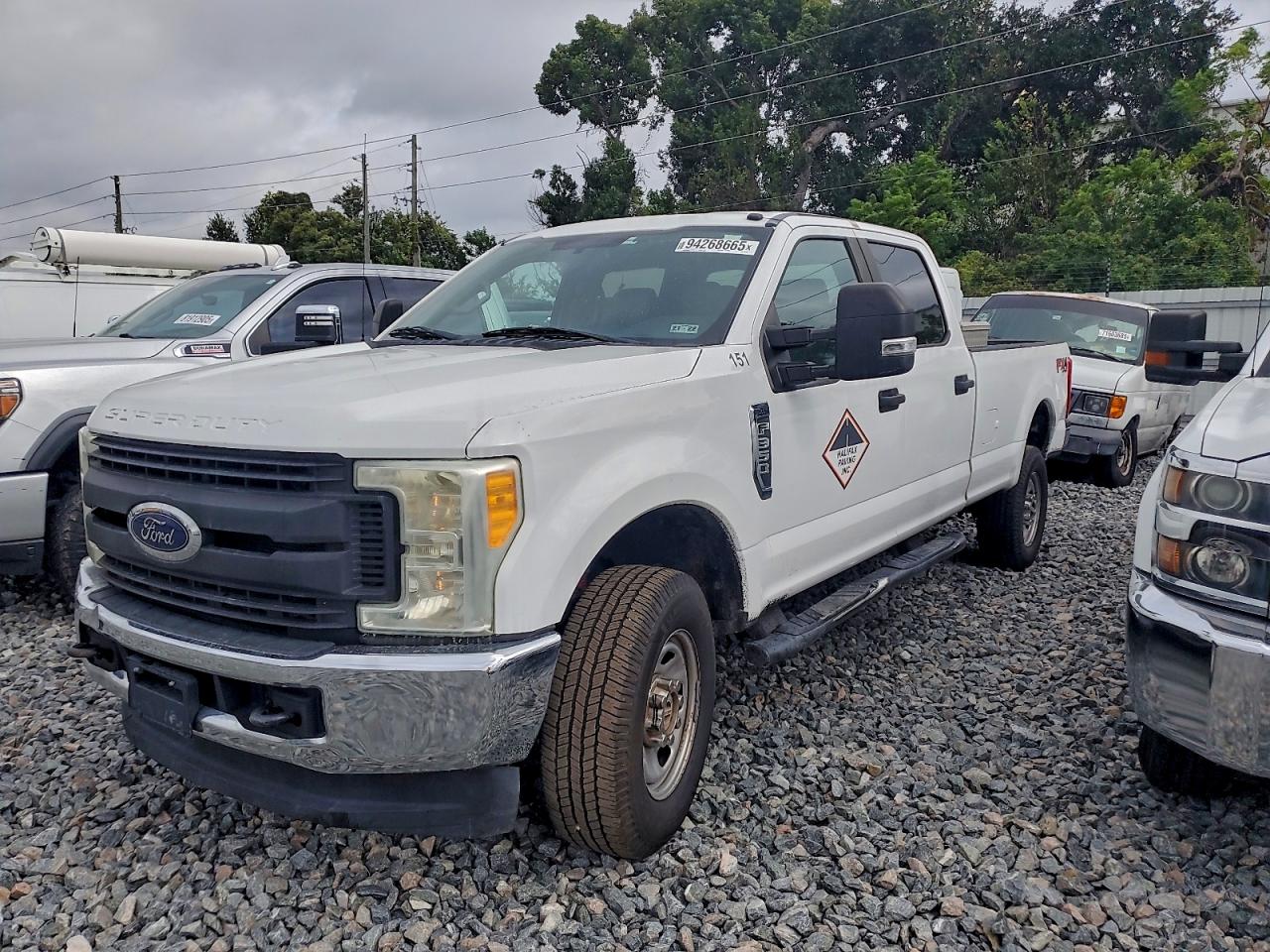 Ford F-350 Super Duty Image 1