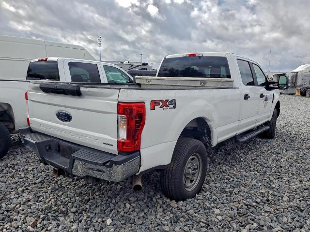 Ford F-350 Super Duty Image 3