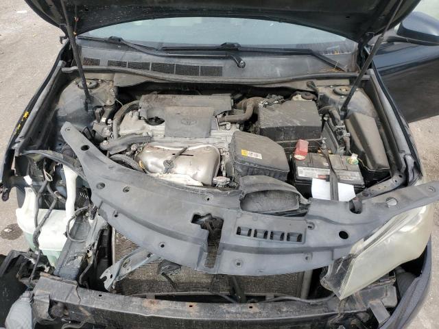 Toyota Camry Le Image 11