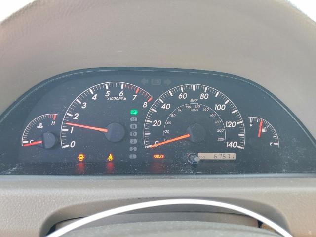 Toyota Camry Le Image 3