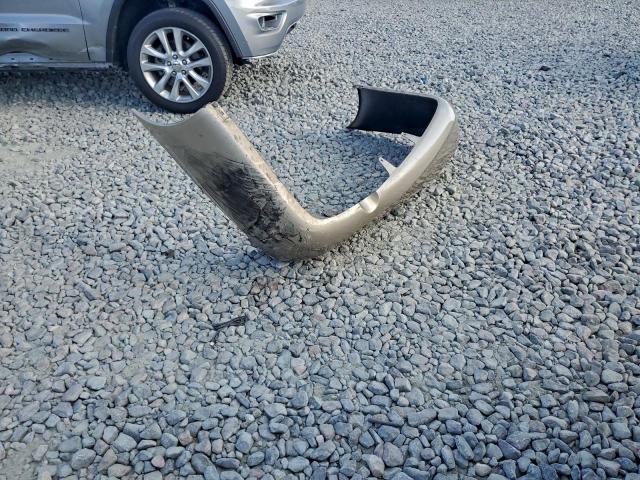 Toyota Camry Le Image 11