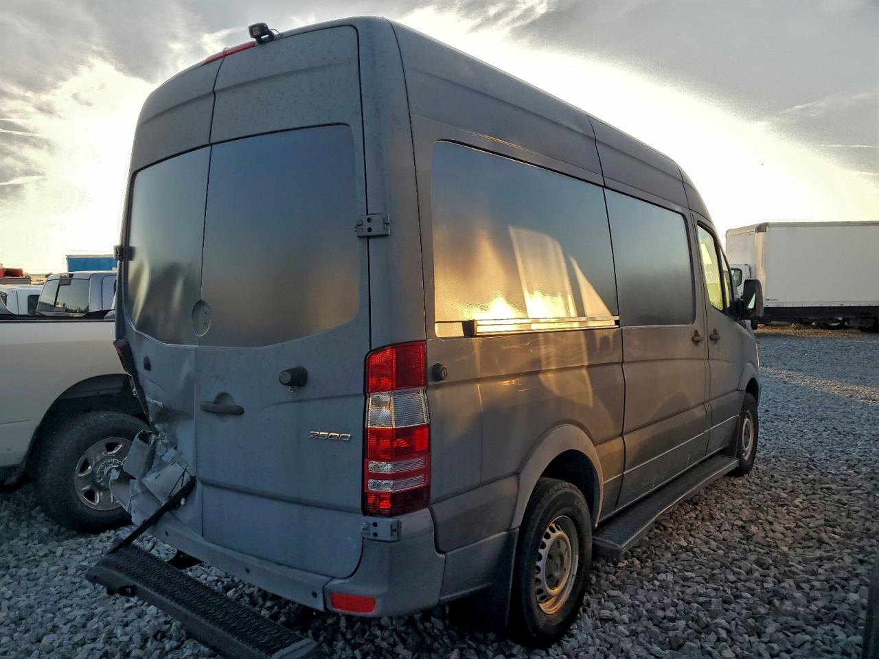 Mercedes-Benz Sprinter 2500 Image 6