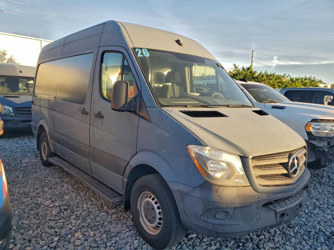 Mercedes-Benz Sprinter 2500 Image 2