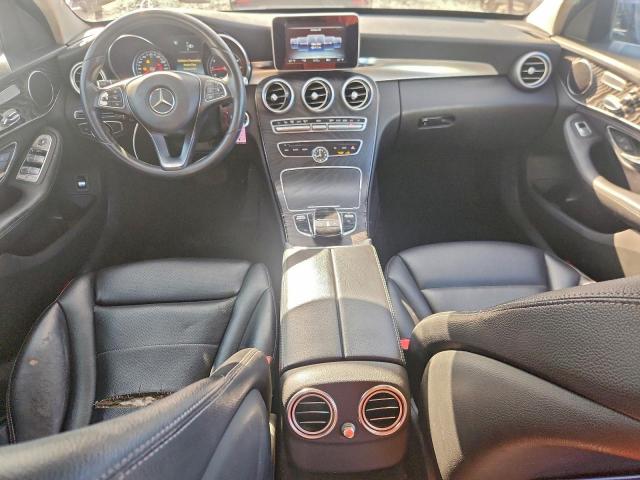 Mercedes-Benz C-Class 300 4matic Image 10