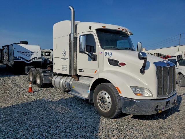  Salvage Peterbilt Tractor 579