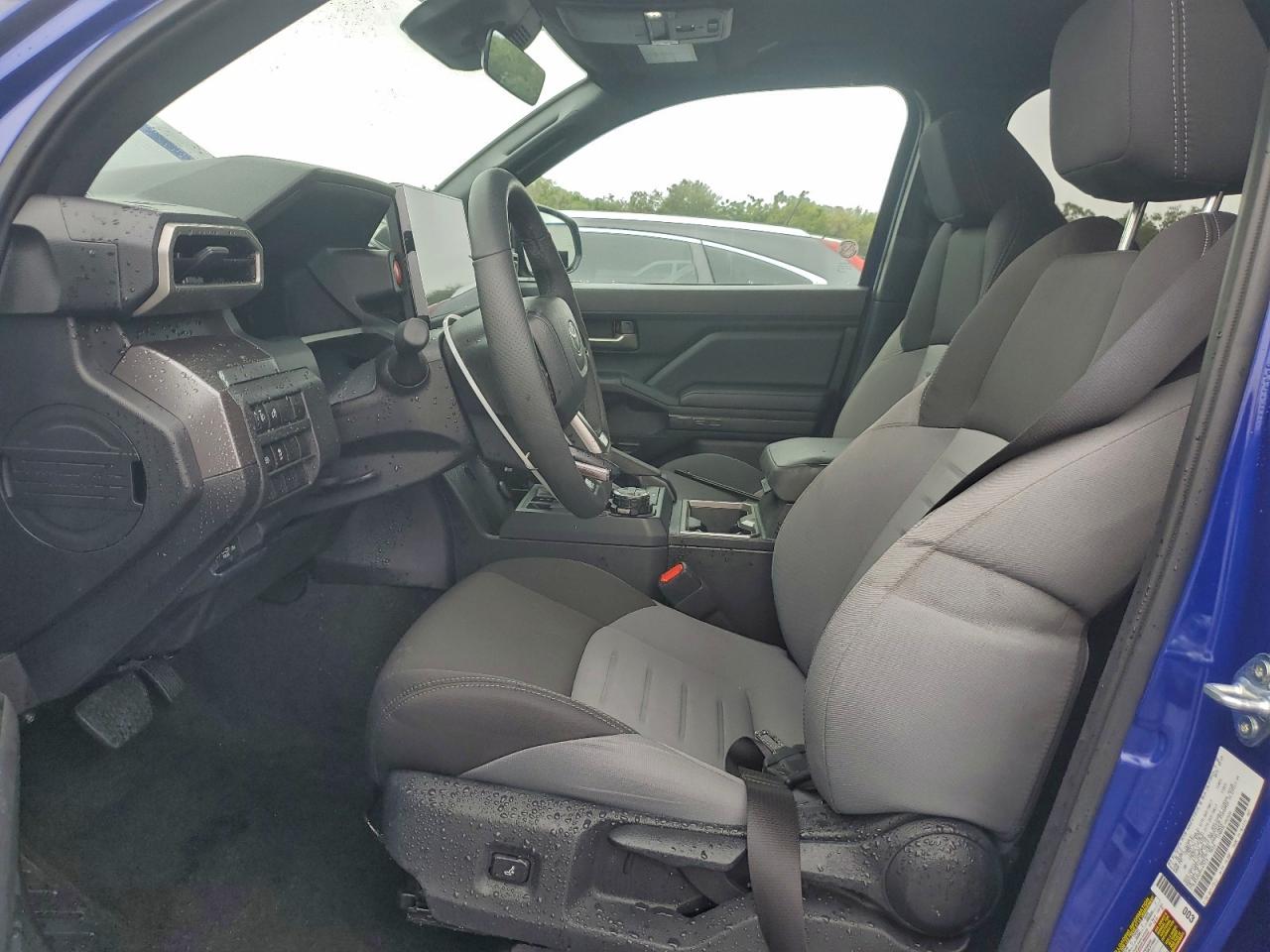 Toyota Tacoma Double Cab Image 4