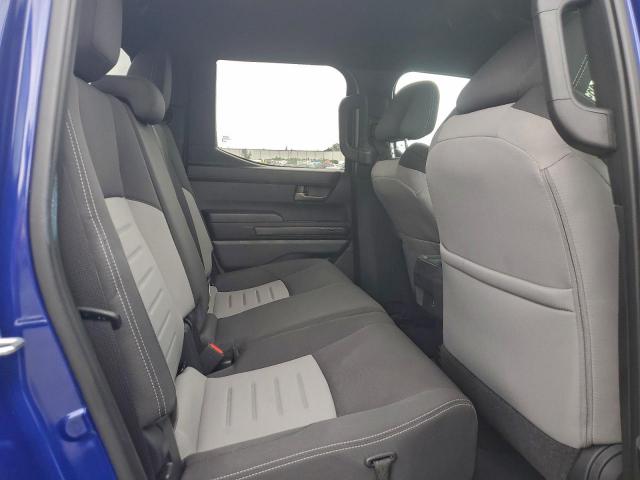 Toyota Tacoma Double Cab Image 11