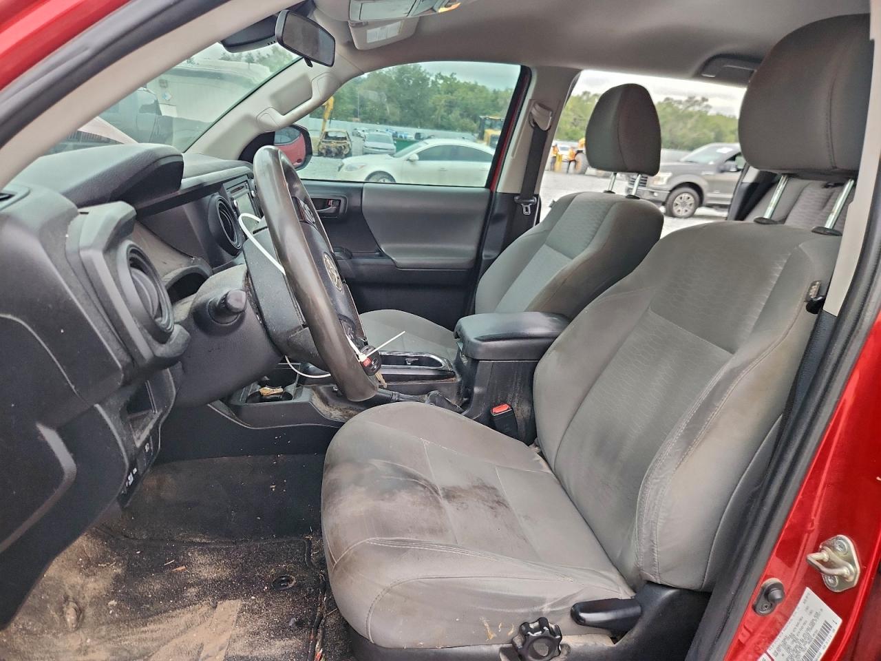 Toyota Tacoma Double Cab Image 6