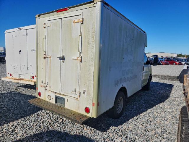 Chevrolet Express Image 9