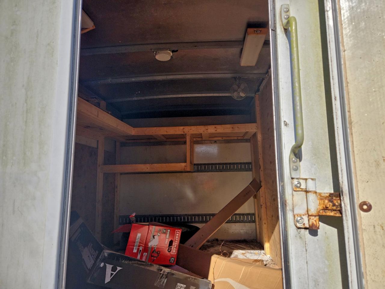 Chevrolet Express Image 6