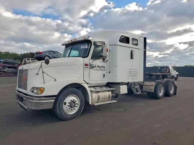 International 9900i Trac 9400i Image 4