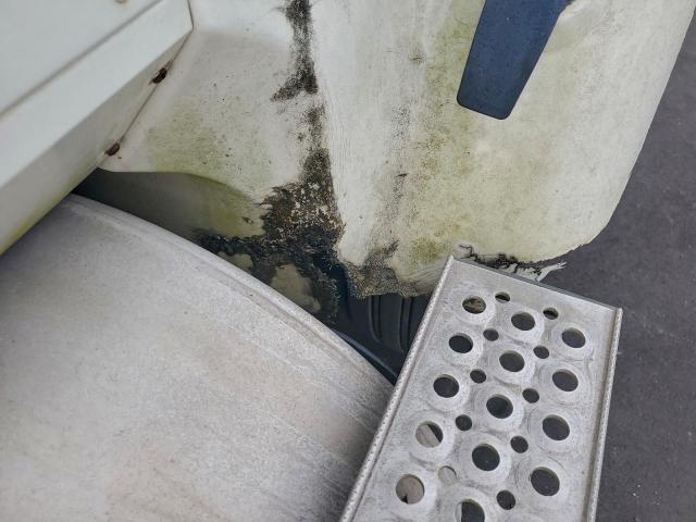 International 9900i Trac 9400i Image 9