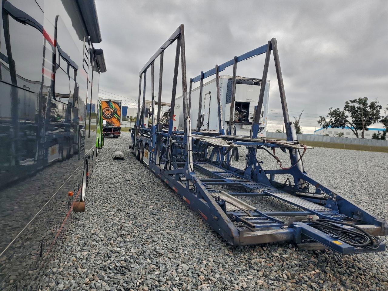 Continental Car 14  Cargo Image 1