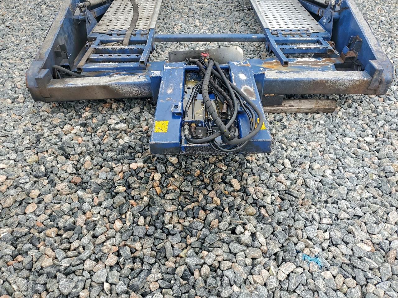 Continental Car 14  Cargo Image 4