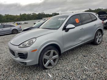  Salvage Porsche Cayenne