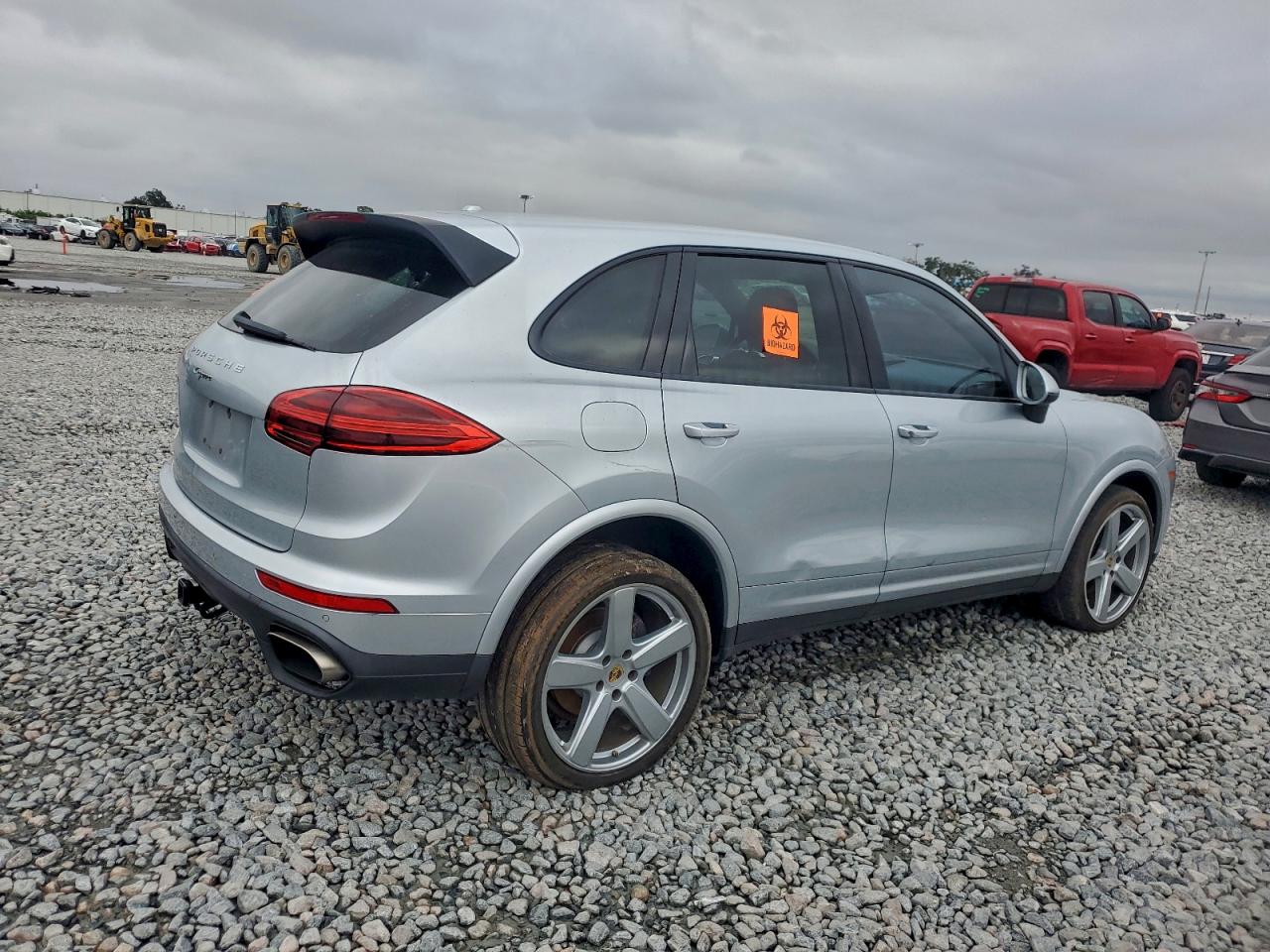 Porsche Cayenne Image 5
