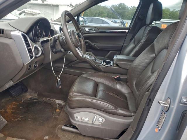 Porsche Cayenne Image 9