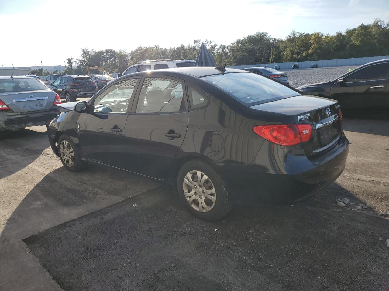 Hyundai ELANTRA Blue Image 13