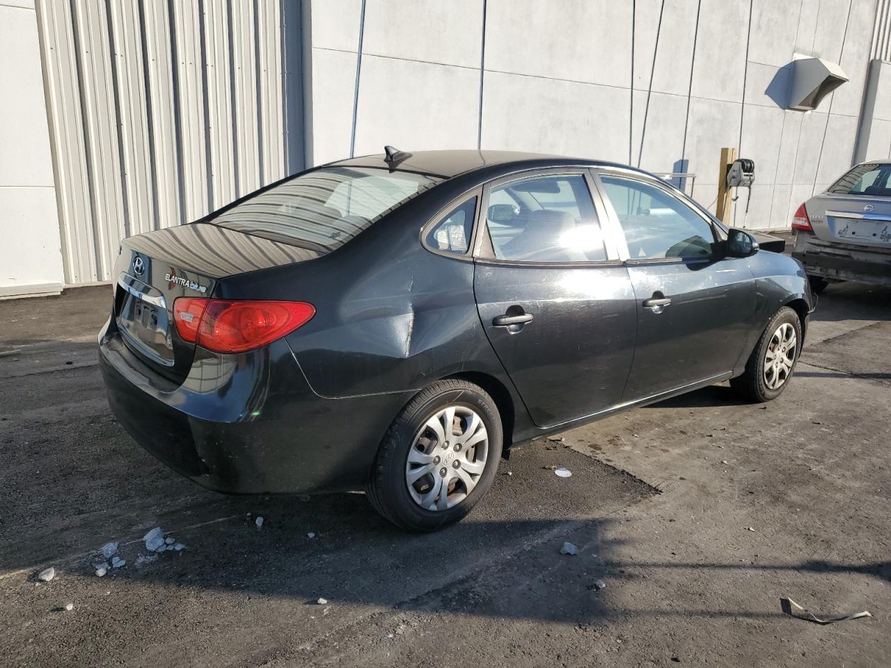Hyundai ELANTRA Blue Image 2