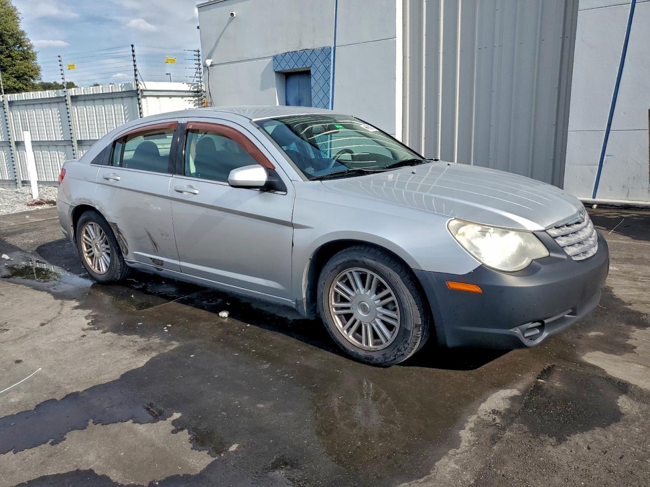 Chrysler Sebring Touring Image 2
