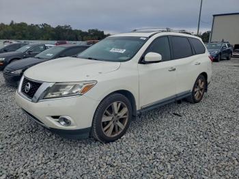  Salvage Nissan Pathfinder
