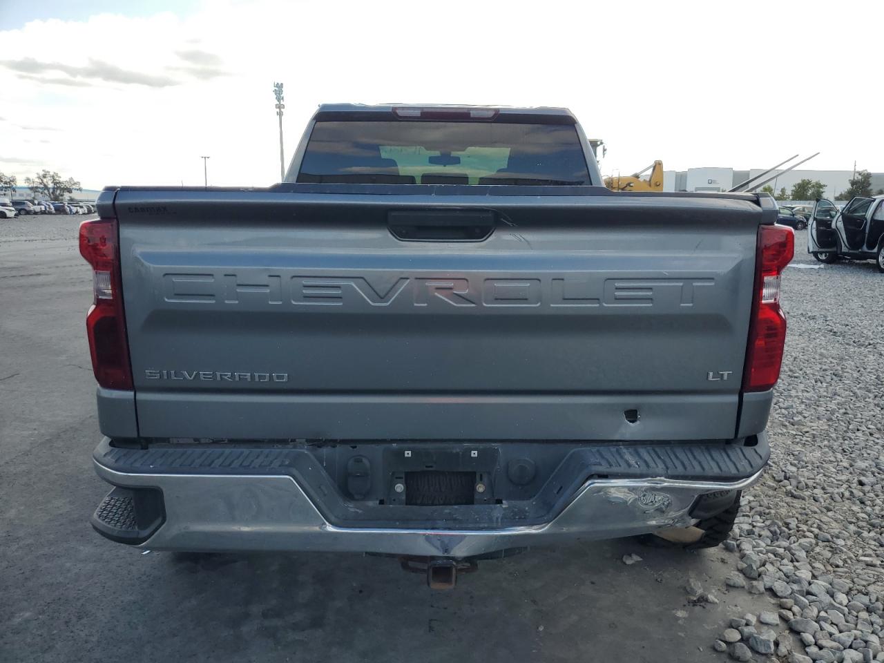 Chevrolet Silverado C1500 Lt Image 6