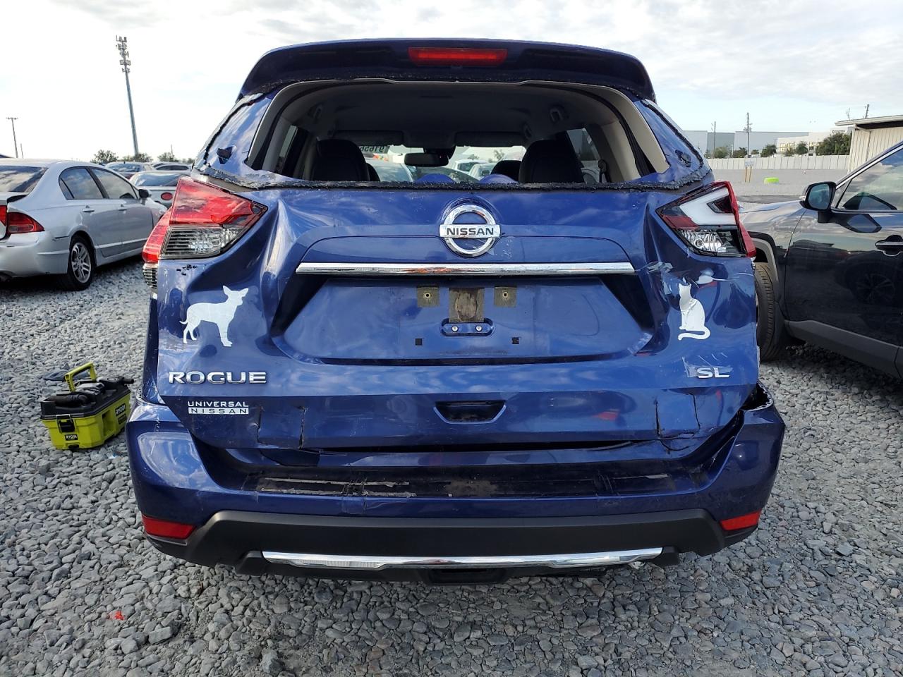 Nissan Rogue S Image 5